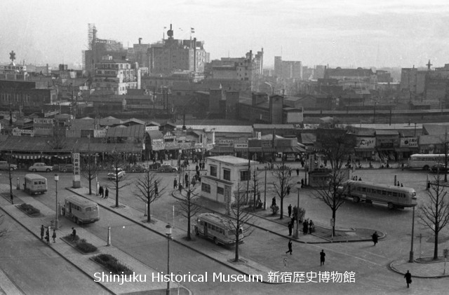 昭和30年頃の新宿駅西口