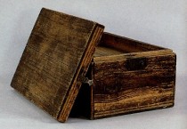 書類箱（京都所司代使用）桑名市博物館蔵